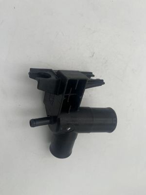 OEM25329-F3300 Conectores de tubería de agua de enfriamiento adecuados para puertos de radiadores modernos KIA