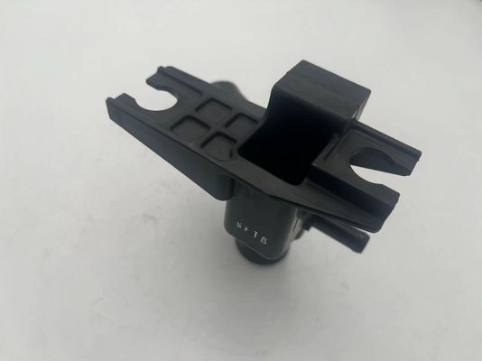OEM25329-F3300 Conectores de tubería de agua de enfriamiento adecuados para puertos de radiadores modernos KIA